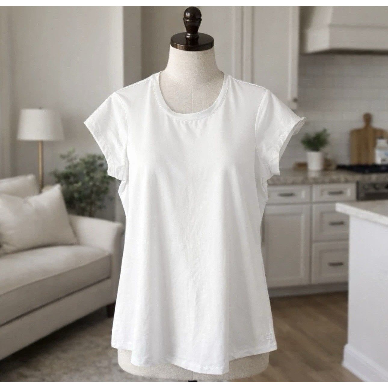 Title Nine Grace White Short Sleeve Logo Stretch Tee T Shirt Upf 50 Size Large